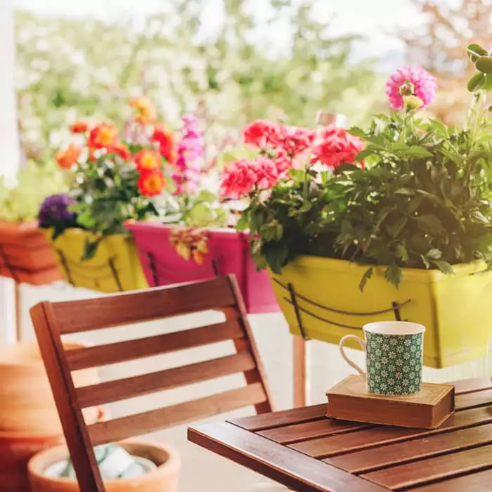 Funkcjonalny i stylowy balkon – czas na wiosenną metamorfozę!