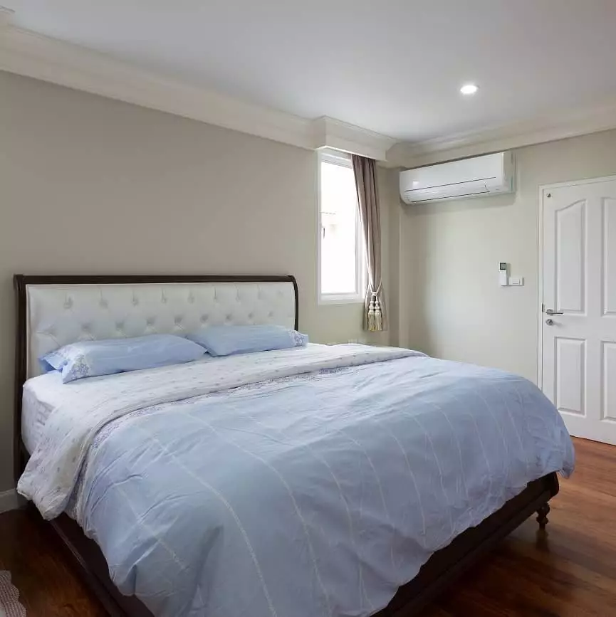 Sypialnia w bloku – 5 sprawdzonych sposobów na funkcjonalną przestrzeń